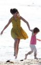 Filename=selena_malibu.jpg
Filesize=28KiB
Dimensions=250x400
Date added=Feb 18, 2012 selena_malibu.jpg